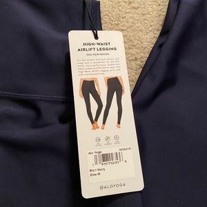 NWT ALO yoga, 7/8 high waist airlift legging, M